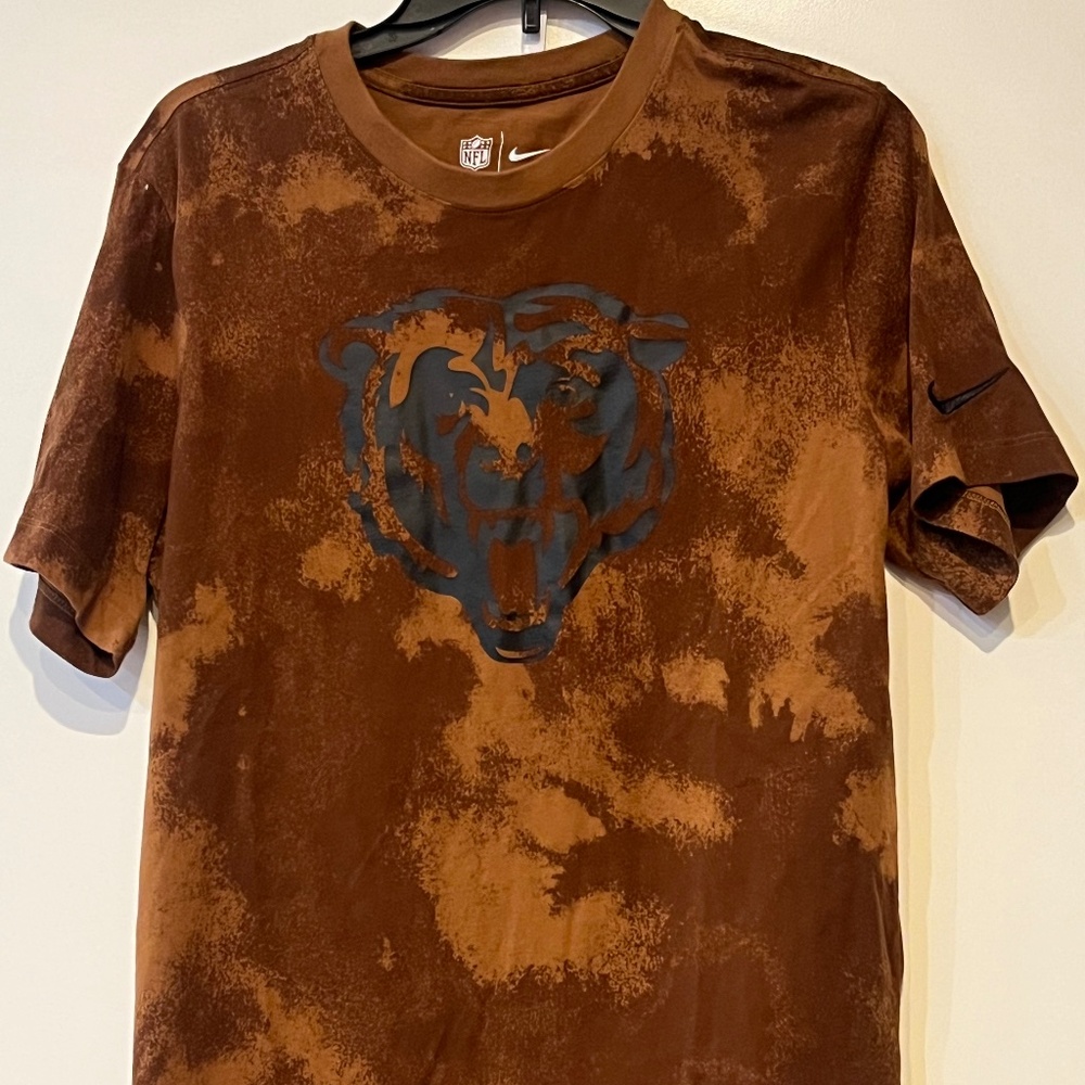 Chicago Bears 2023 “Salute to Service” Rust Wash Tee